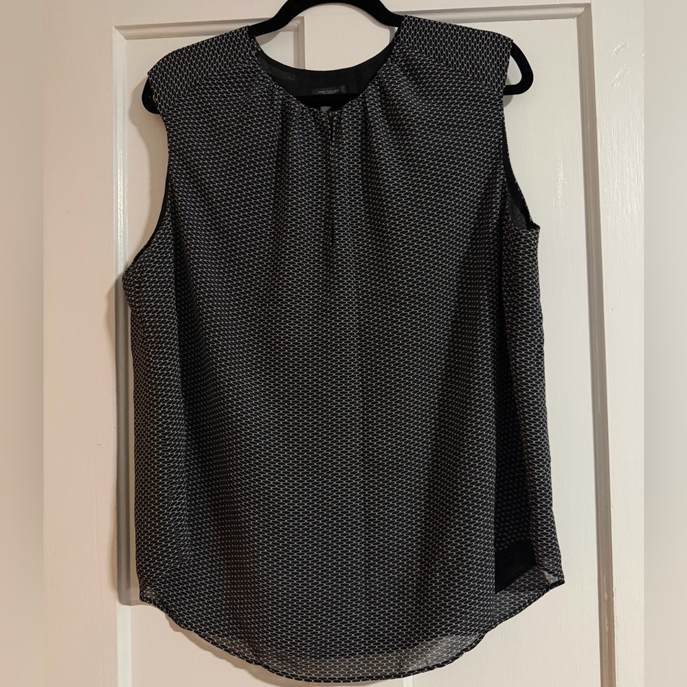 Ann Taylor Factory Black Patterned Sleeveless Blouse Large